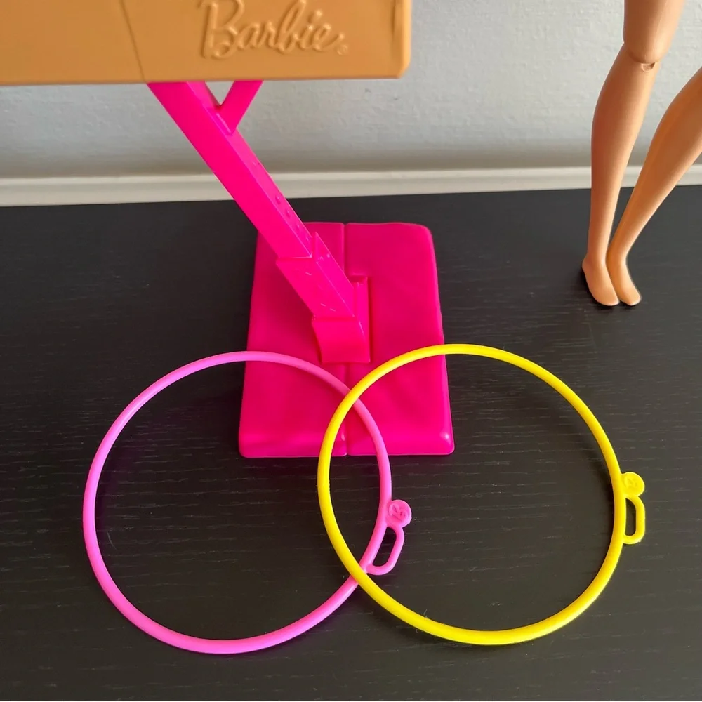 Barbie Gymnastics Careers Playset Gymnast Doll Balance Beam Spinning Clip Hoops